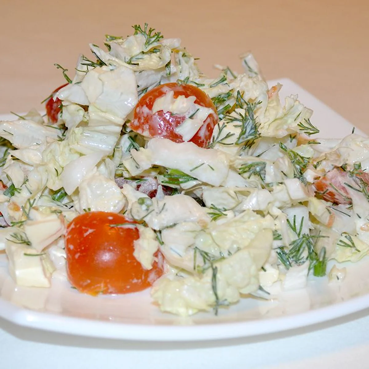 Питательный и лёгкий салат с пекинской капустой