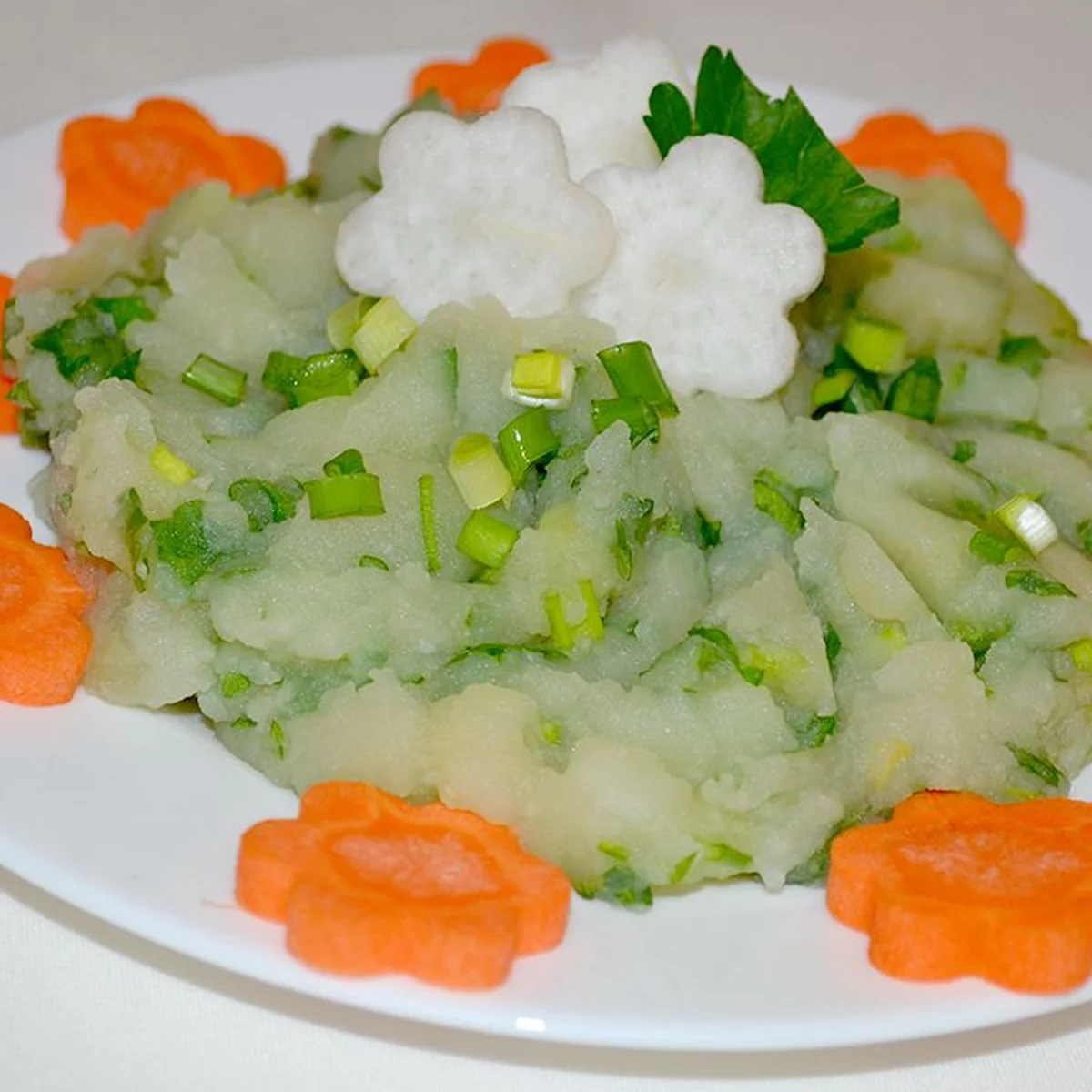Постное картофельное пюре с зеленью