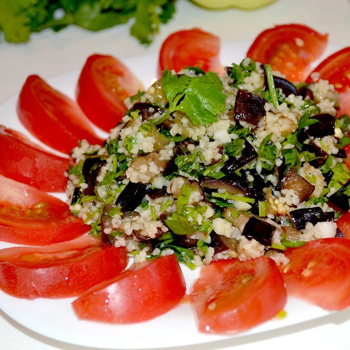 Салат из баклажан и кус-куса