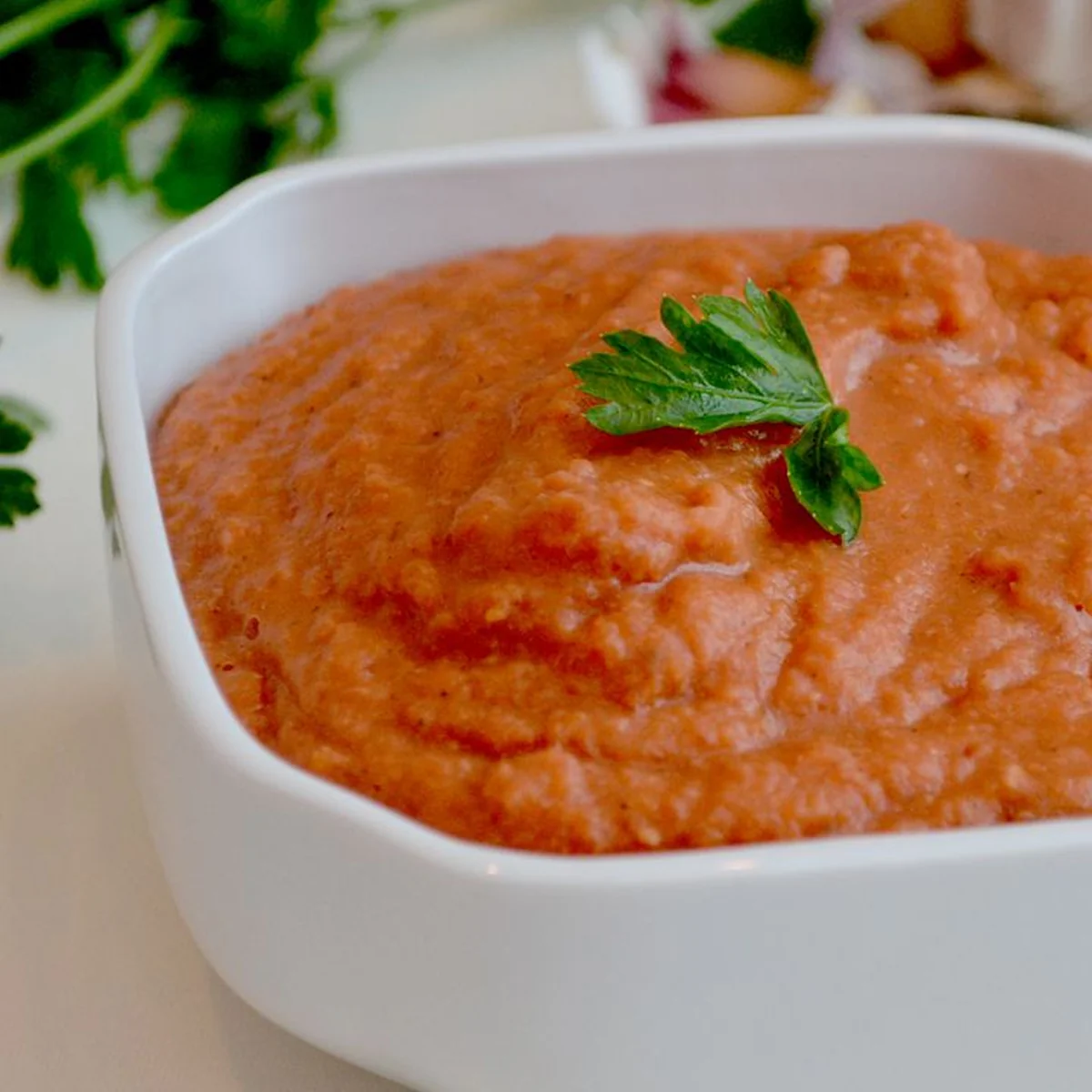Суп-пюре из кабачка (цуккини), нута и свёклы
