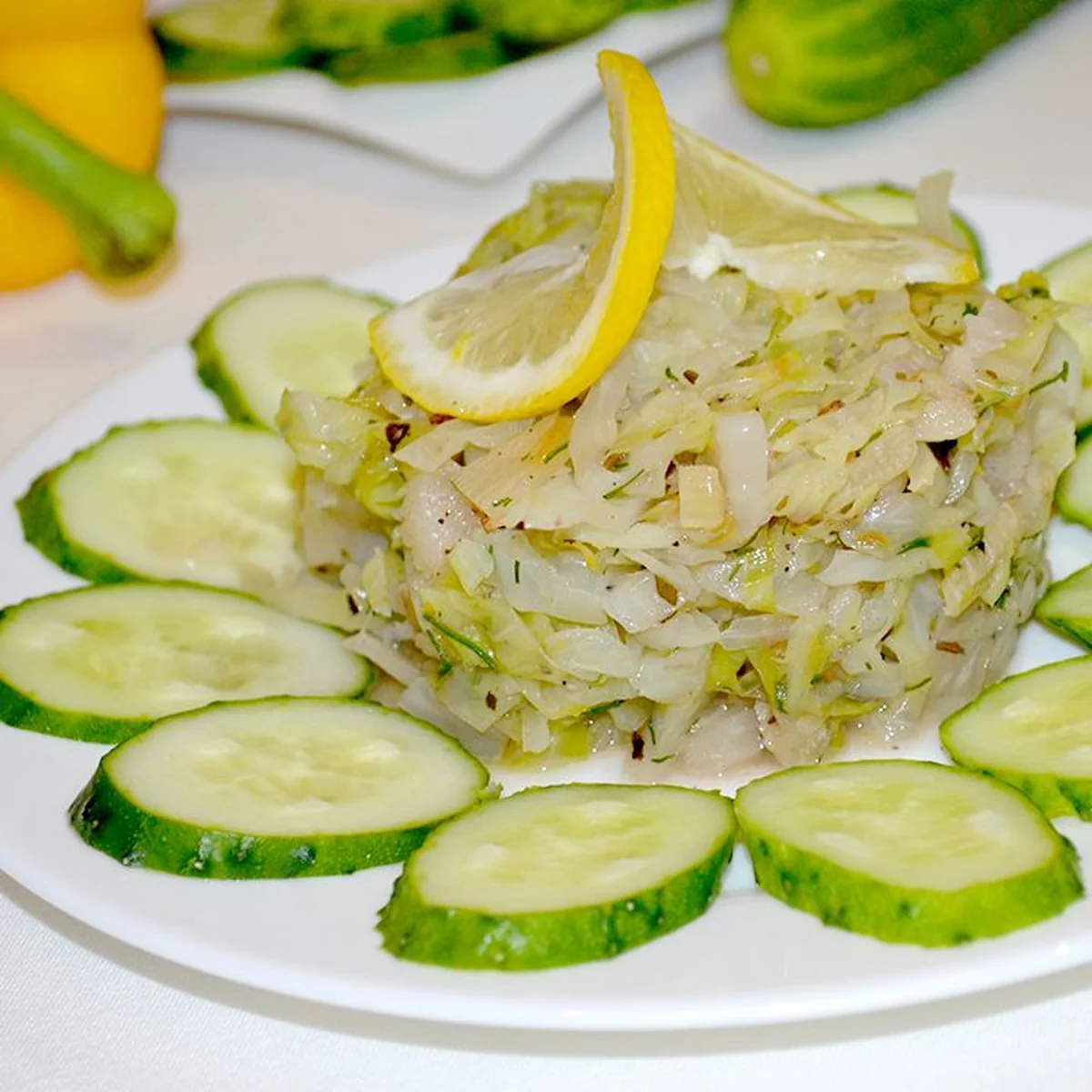 Тушёная капуста с лимоном