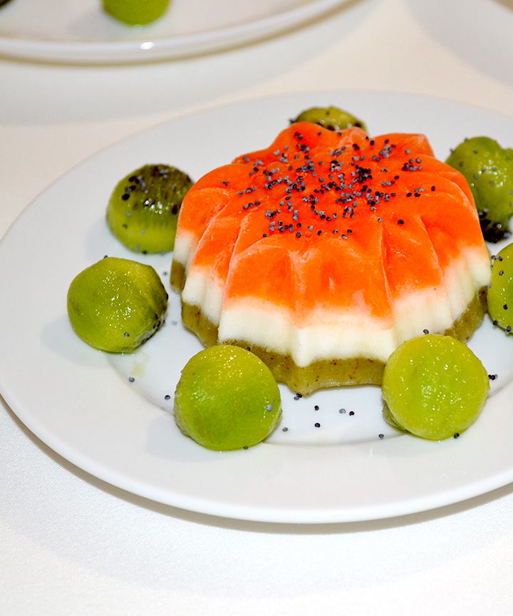 Желе подсолнух из моркови, киви и сливок