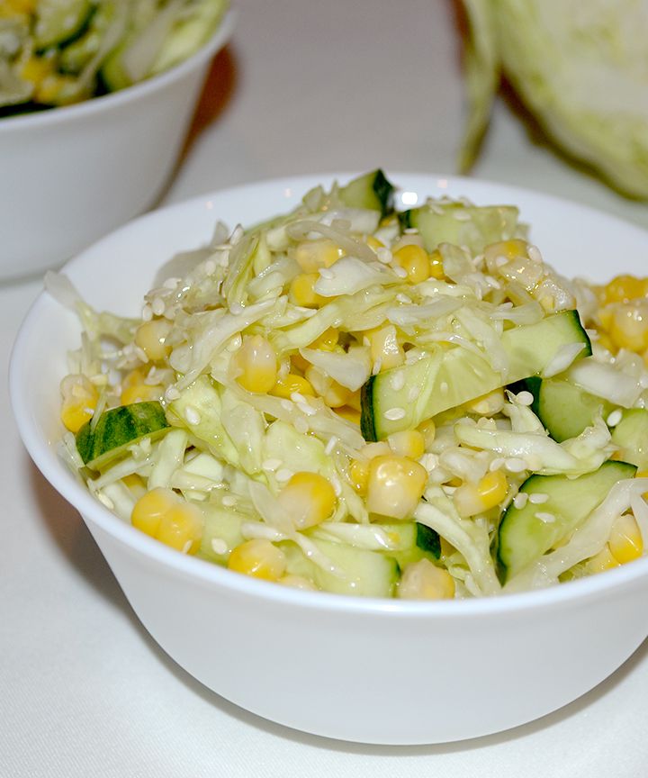 Салат из кукурузы, огурца и капусты