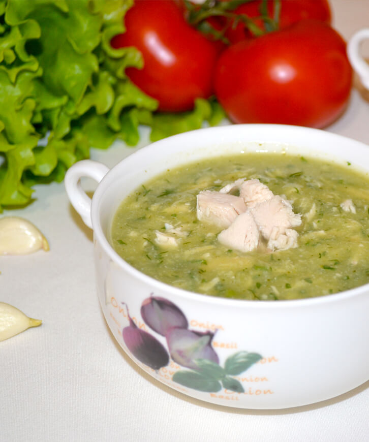Крем-суп из кабачков, брокколи и цветной капусты с кусочками мяса